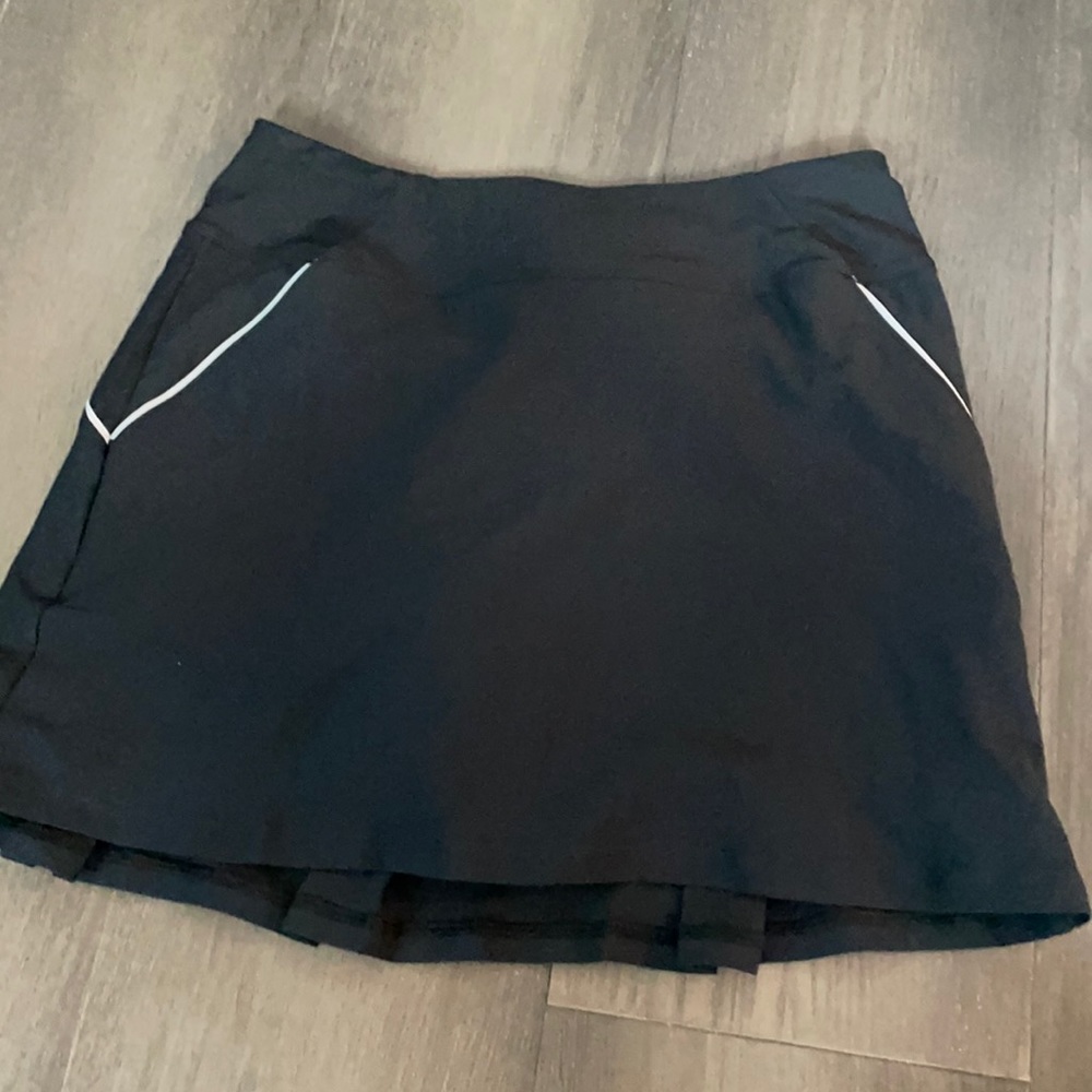 Under armor pleated tennis skirt